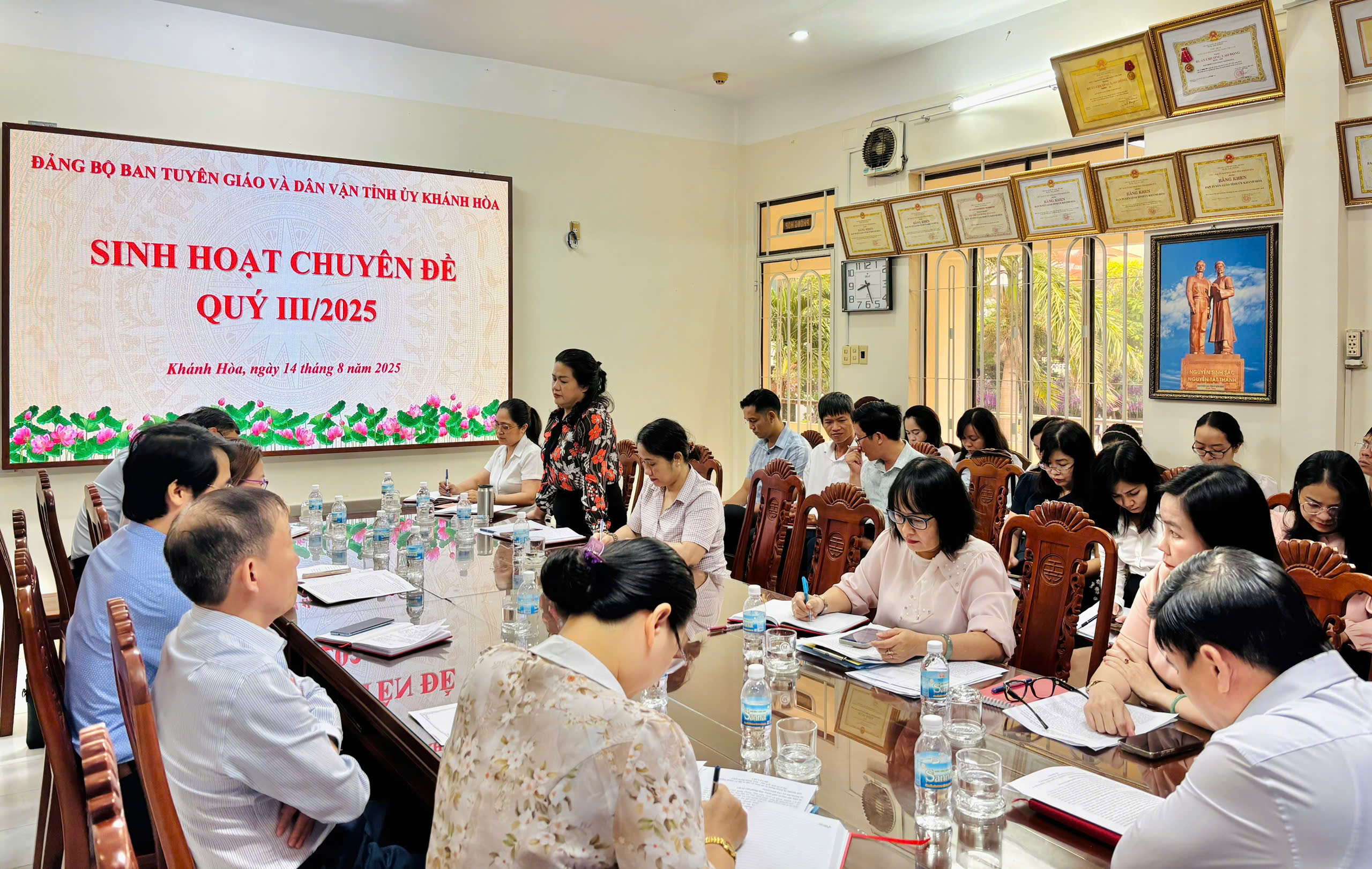Đảng bộ Ban Tuyên giáo và Dân vận Tỉnh ủy: Sinh hoạt chuyên đề “Cách mạng tháng Tám - dấu mốc lịch sử vĩ đại và những nhiệm vụ đặt ra đối với công tác tư tưởng trong kỷ nguyên mới”